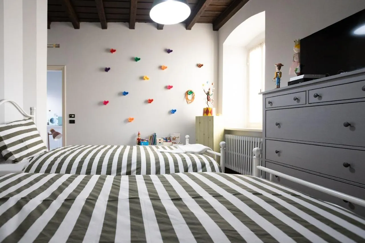 Lo Schiaccianoci Bed&Breakfast De Charme Scanzorosciate