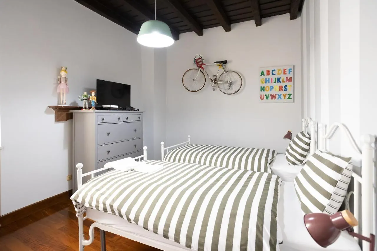 Bed & Breakfast Lo Schiaccianoci Bed&Breakfast De Charme Scanzorosciate