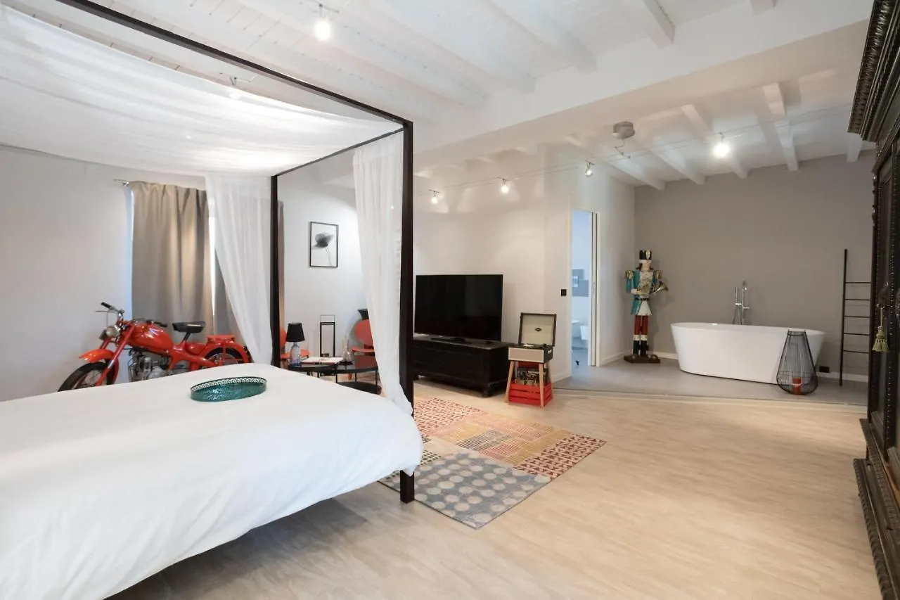 Lo Schiaccianoci Bed&Breakfast De Charme Scanzorosciate