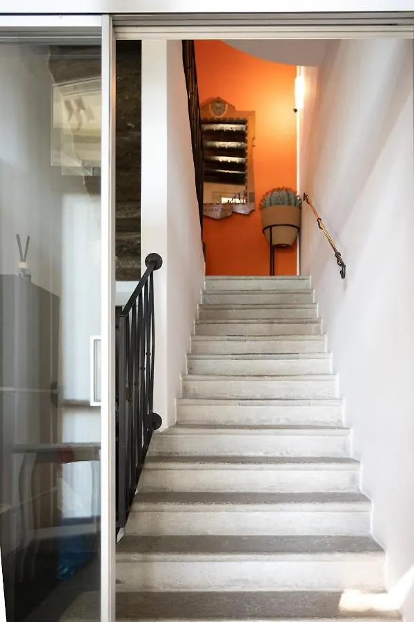 Bed & Breakfast Lo Schiaccianoci Bed&Breakfast De Charme Scanzorosciate Italy